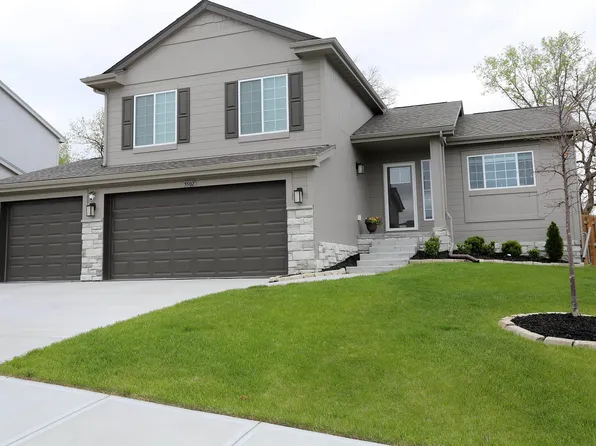 5502 Sheridan Rd, Papillion, NE 68133