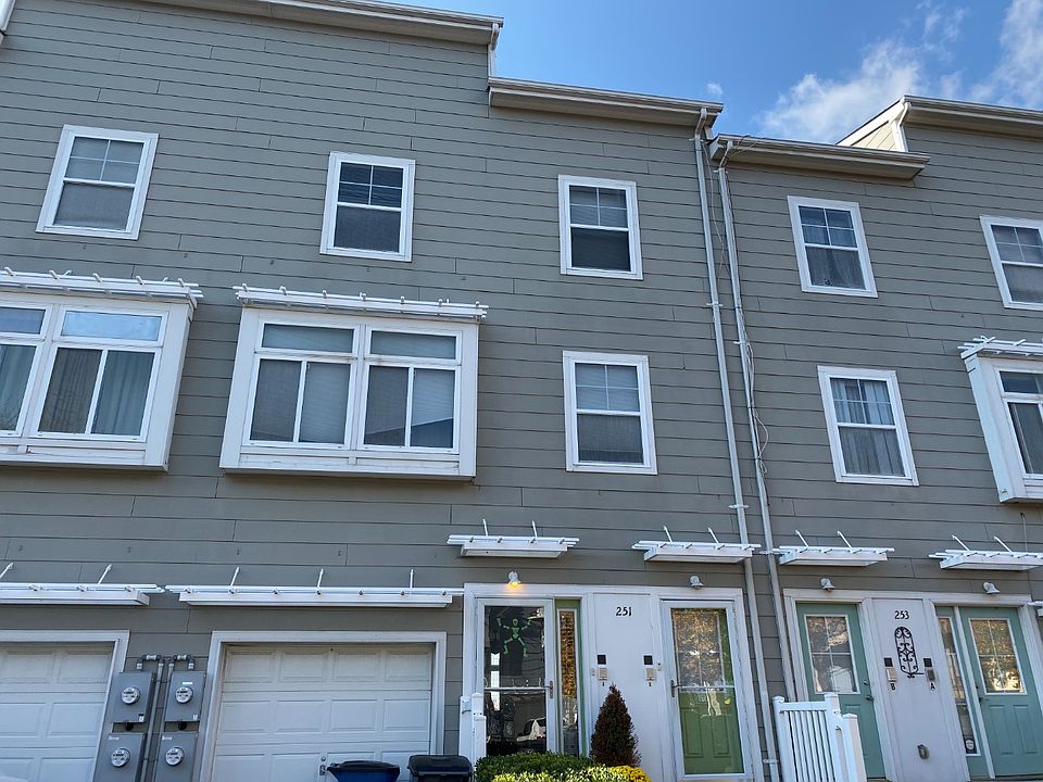 1st image of 251 Beach Breeze Ln