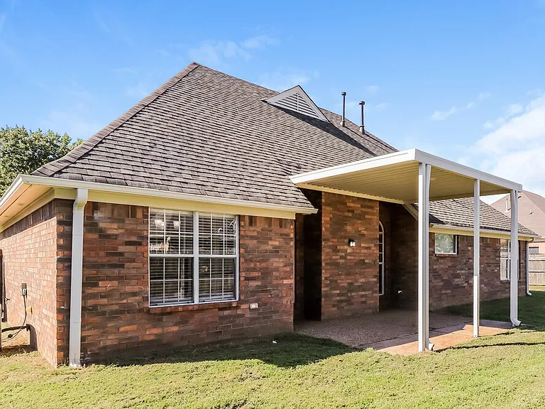 205 Cameron Dr — Photo 17