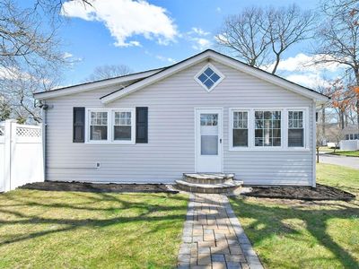 71 Parkway Boulevard, Ronkonkoma, NY, 11779
