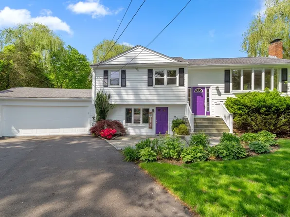 255 Sumner St, Norwood, MA 02062