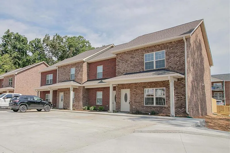 550 Peachers Mill Rd