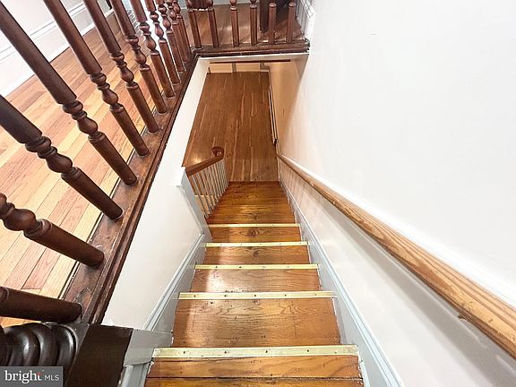 4th image of 417 E Market St
