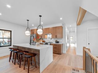 19 Hanson St #1, Somerville, MA 02143