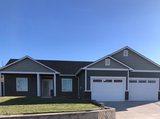 885 S Iowa Ave, Payette, ID 83661