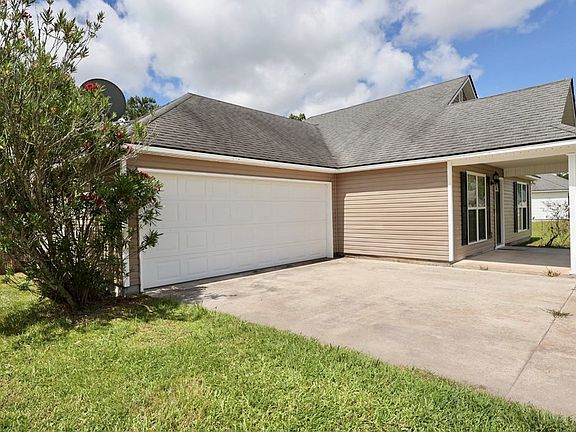 4th image of 36 Palmetto Pines Cir