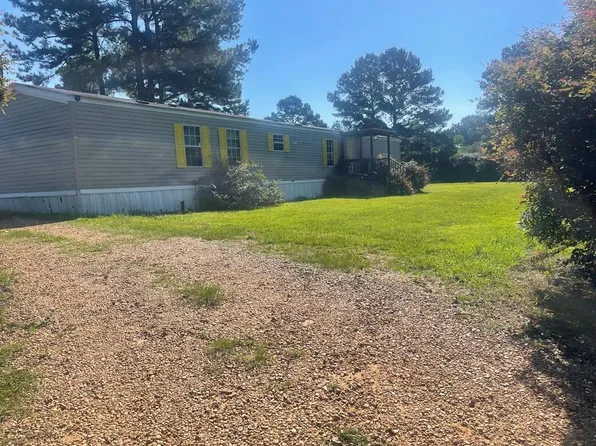 1036 Pinetree Ln, McComb, MS 39648