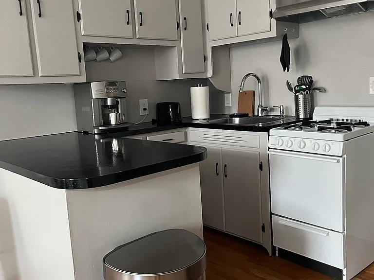 84 W Cedar St #5 — Photo 16