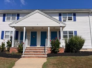 8 Vine St, Monroe Township, NJ 08831