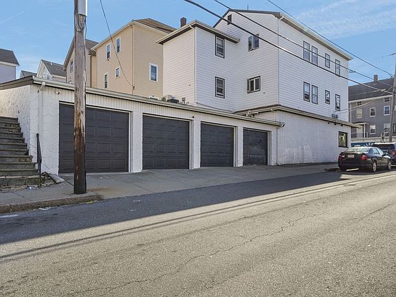 2nd image of 284 Broadway
