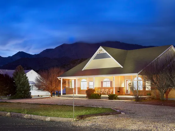 668 S 800 E, New Harmony, UT 84757