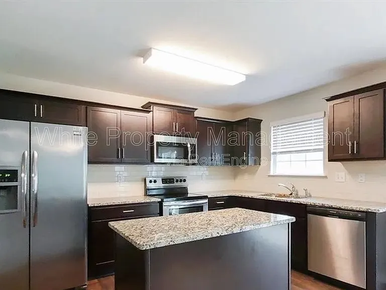 1525 Lilly Springs Pl — Photo 6