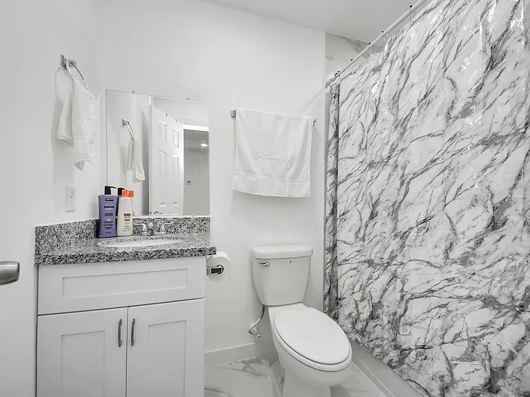 3910 Woolworth St — Photo 16