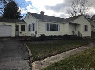 74 Palmer St, Stonington, CT 06378