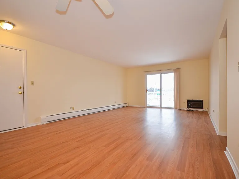 Maple Apts — Photo 10