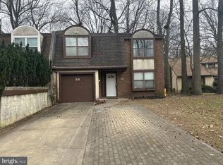 28 Goshawk Ct, Voorhees, NJ 08043