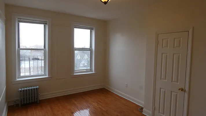 Rented by Karten Real Estate Services LLC | media 8