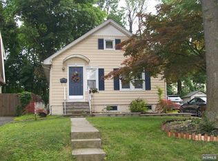 20 Courter Ave, Wayne, NJ 07470