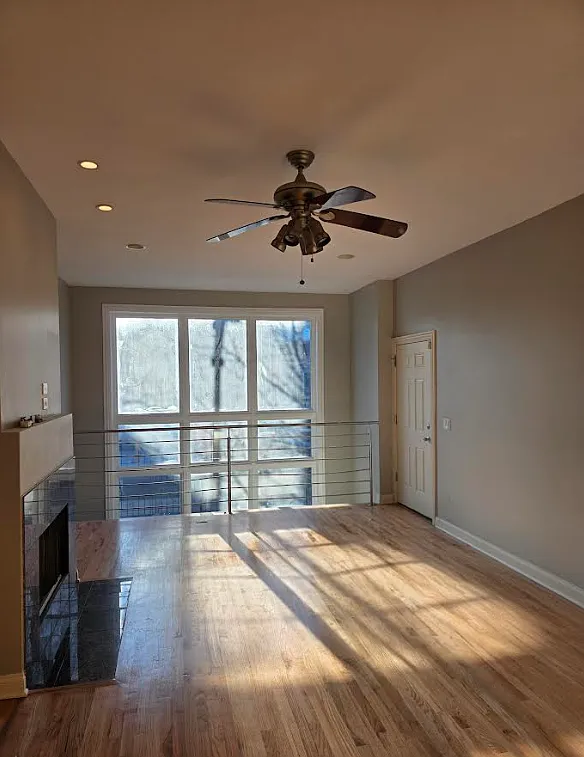 Building Photo - 1007 N Francisco Ave #1
