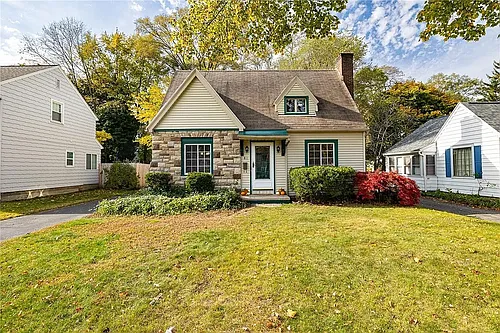81 Mayfair Dr Photo 1
