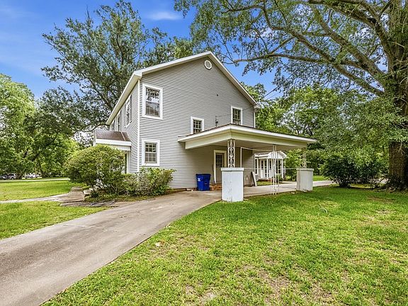 3rd image of 1103 E Goliad Ave