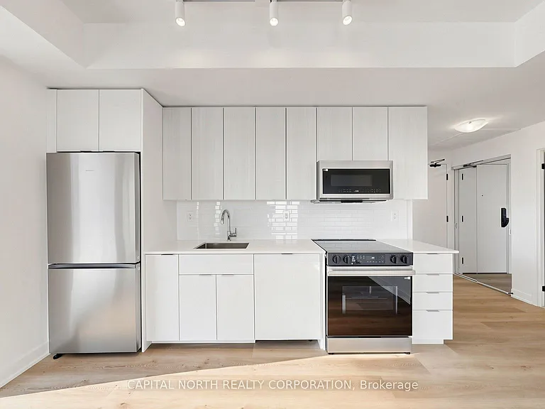 2075 Lakeshore Rd #708 — Photo 7