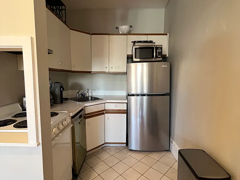 391 Commonwealth Ave #5 — Photo 5