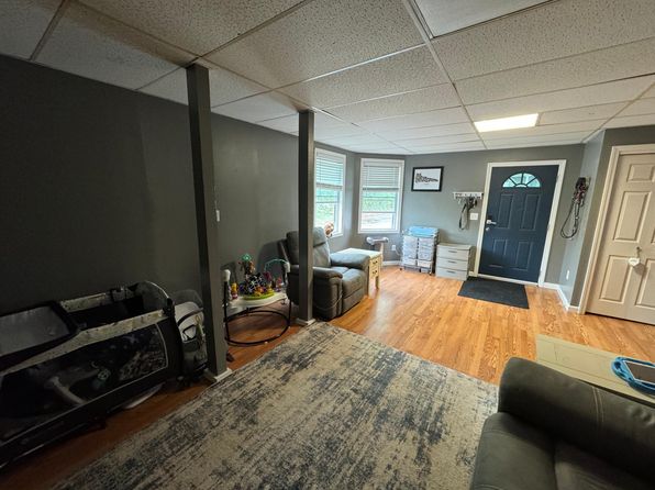 35 Dutton St #35