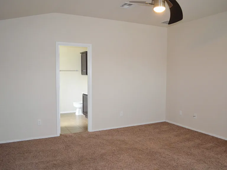4808 Green Meadow St — Photo 26