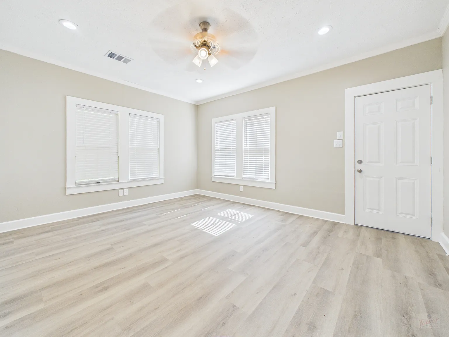 1903 David St Unit A — Photo 2