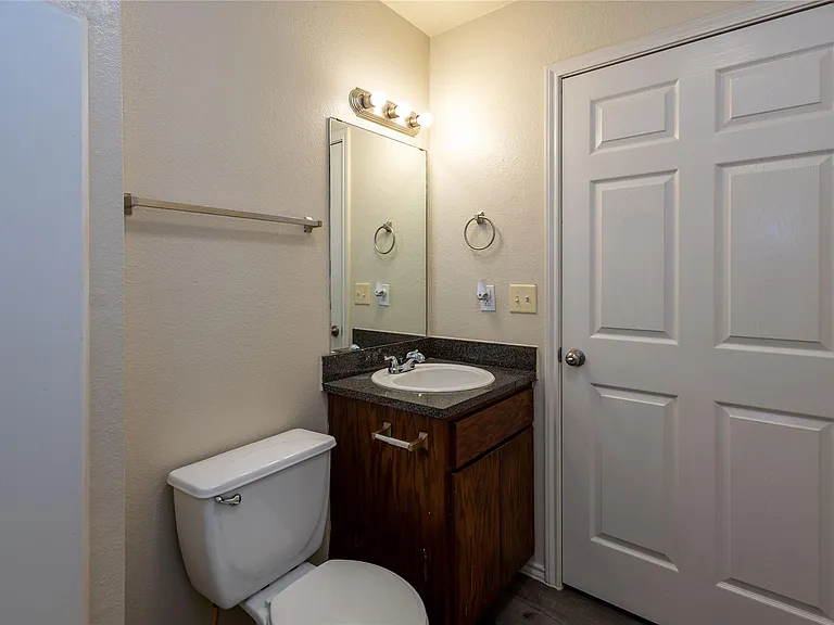 3940 Scranton St — Photo 13