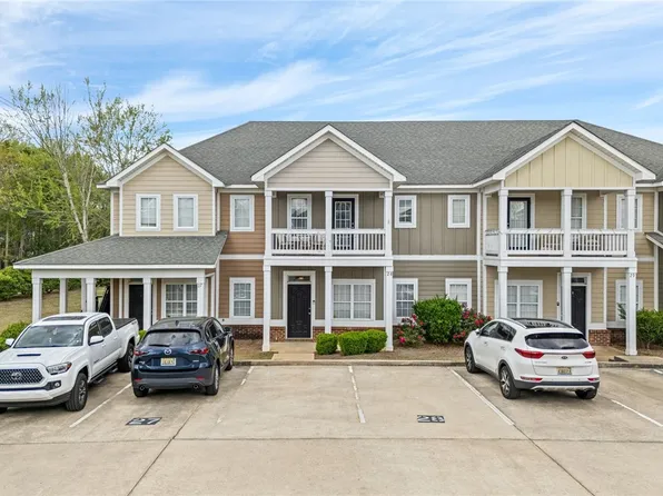 1957 Wire Rd APT 28, Auburn, AL 36832