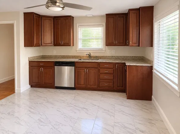 25-27 Bridget Ave #25, Tyngsboro, MA 01879