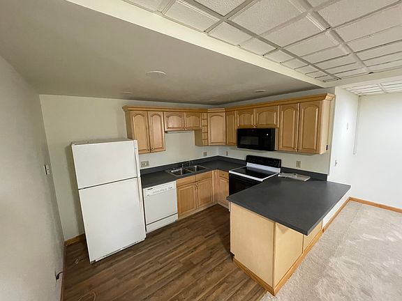 2nd image of 29 Abbott St #L