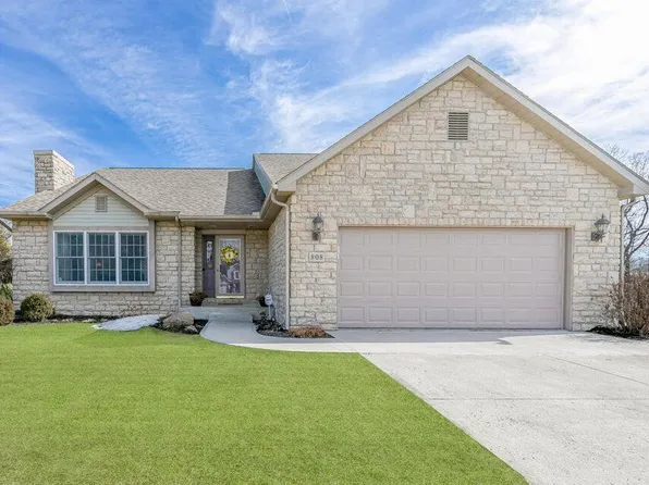 808 Whetstone Ct, Bellefontaine, OH 43311