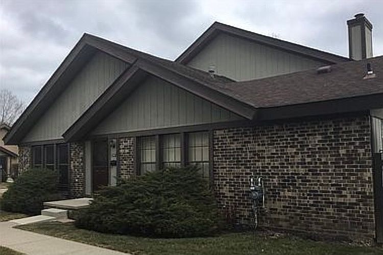 1st image of 25041 Oakbrooke Dr #1