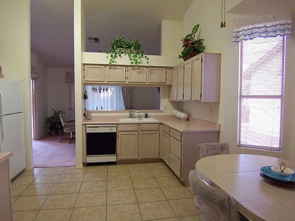 4th image of 1528 E Peach Tree Dr