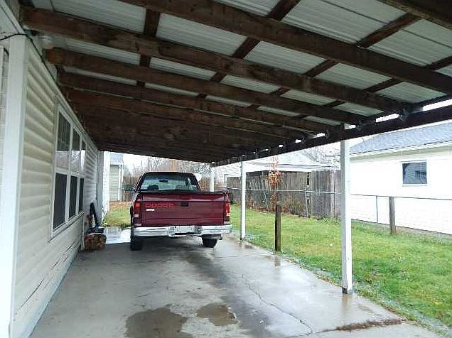 2nd image of 879 Eichelberger Dr