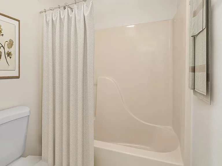 2213 Rockwood Dr — Photo 10