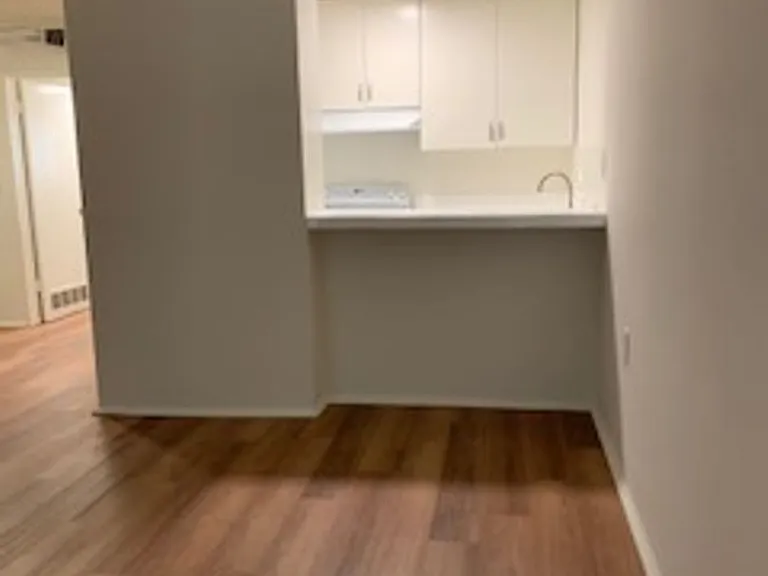 Villa Monica Apts. — Photo 6