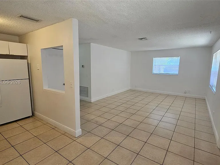 850 SW 6th Ct #3 — Photo 6