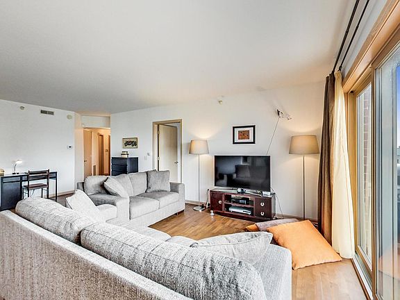 3rd image of 5005 Warren St APT 603