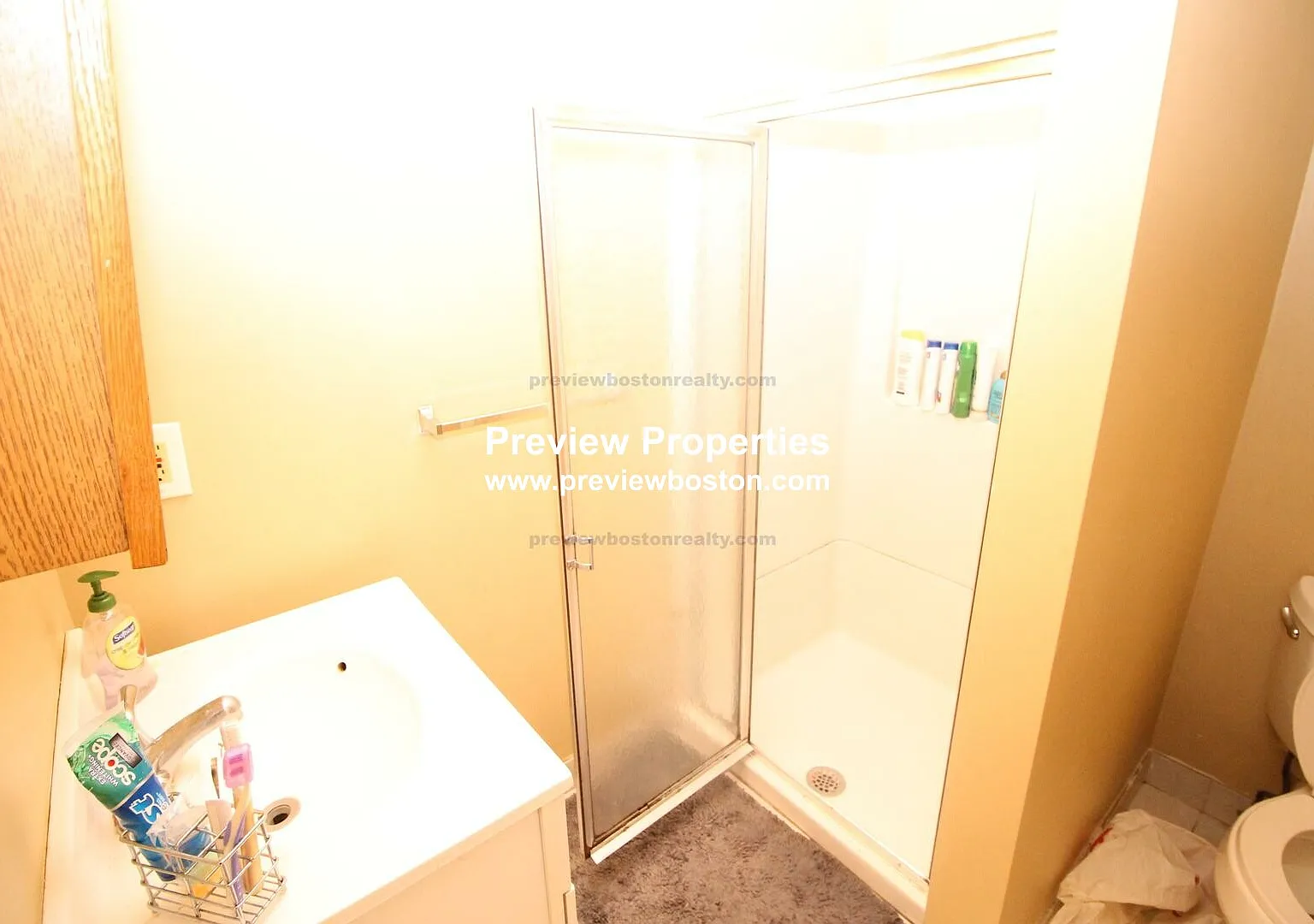 4 bed, 2.0 bath, $5,200 — Photo 4