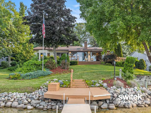 7165 Camino Del Rey Dr NE, Rockford, MI 49341