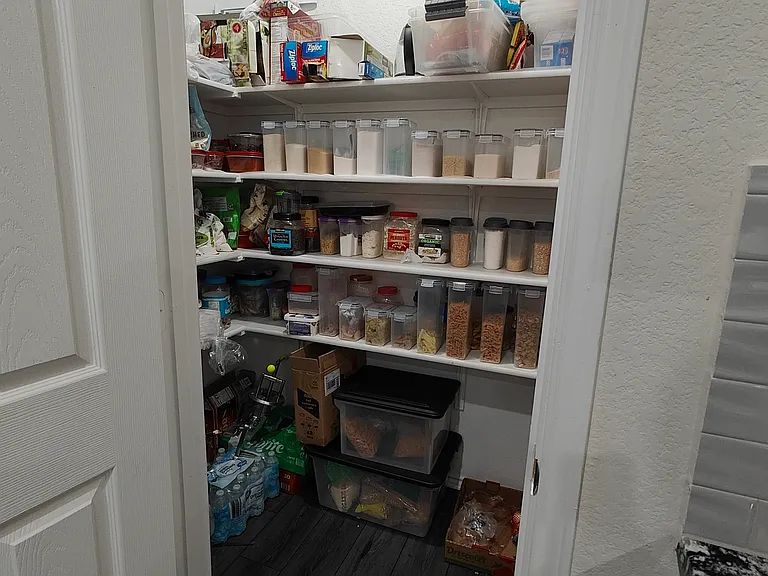 Walk-in Pantry