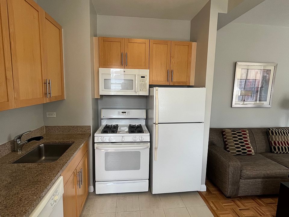 1st image of 556 3rd Ave APT 1801