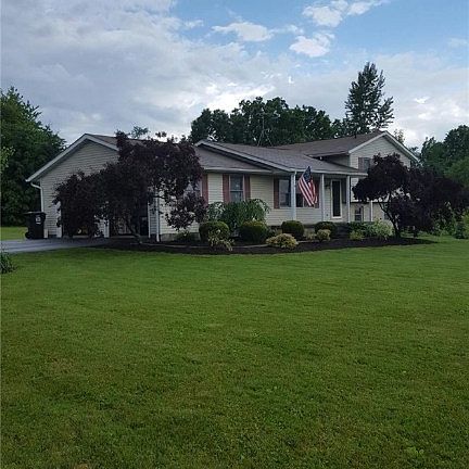 3rd image of 39415 Farrington Ave
