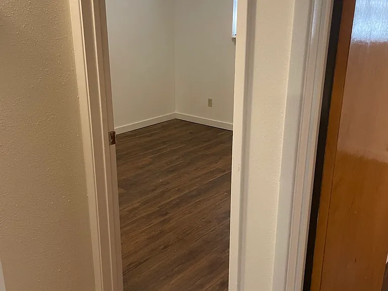 2234 W Vista Ave #10 — Photo 7