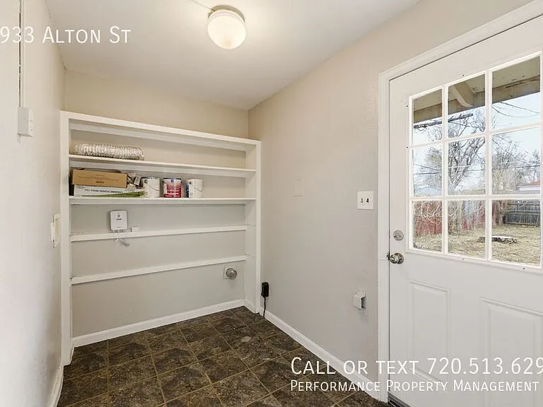 1933 Alton St — Photo 9