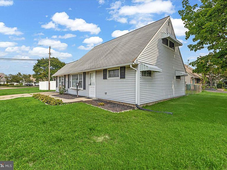 Listing photo 4